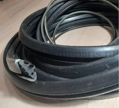 Уплотнитель стекла бокового