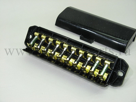 Блок предохранителей с предохранителями