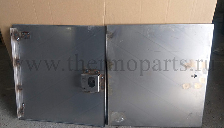 Люк боковой АКБ