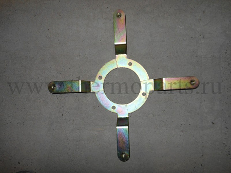 Кронштейн крепления декор. колпаков передний РЗАА